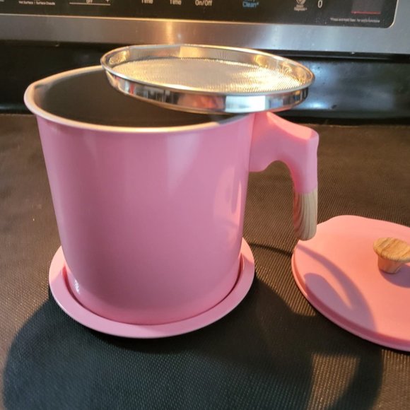 Pink Oil Storage & Bacon Grease Container with Strainer for Kitchen(48oz / 1.4L) - Picture 5 of 9